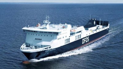 Feuer auf Ostsee-Fähre mit mehr als 330 Menschen an Bord ausgebrochen