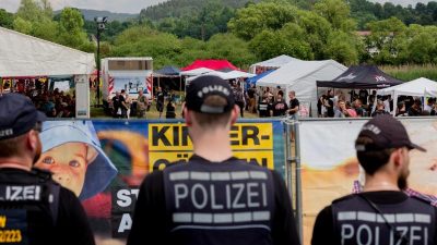 Rechtsrock-Konzert im thüringischen Apolda nach Gewalt gegen Polizei aufgelöst