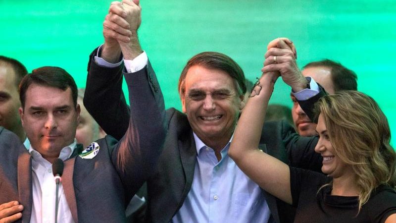 „Trump Brasiliens“ gewinnt erste Wahlrunde in Brasilien