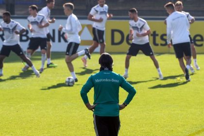 Letzter Tag in Berlin: Löw sucht Mittel gegen Jung-Oranjes