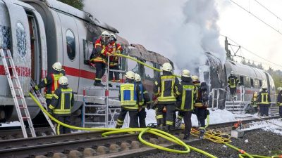 Bahnstrecke Köln-Frankfurt nach ICE-Brand wieder eingleisig befahrbar