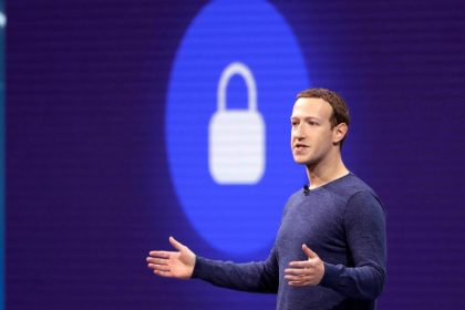 Investoren fordern Rücktritt von Facebook-Chef Zuckerberg