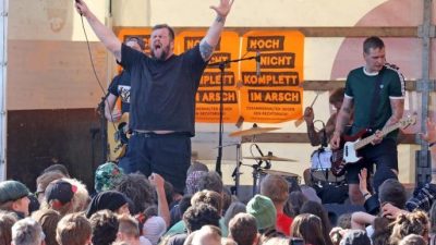 Bombendrohung: Konzert der linken Punkband Feine Sahne Fischfilet unterbrochen