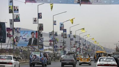 Von Anschlägen geschockt wählt Afghanistan neues Parlament