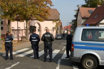 Nach Scheren-Attacke und Polizeischüssen in Kirchheim: Obduktion der Leichen steht an