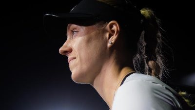 WTA-Finals: Kerber kämpft gegen Osaka um Halbfinal-Chance