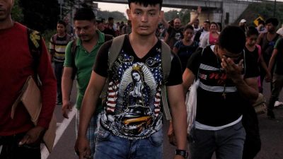 Pompeo: Migranten auf Weg in die USA ohne Chance auf illegale Einreise