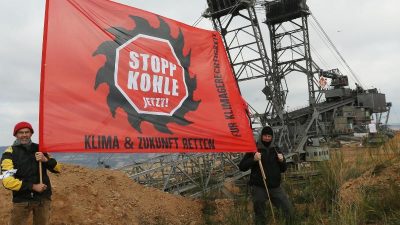 Tagebau Hambach: Räumung der Bahnstrecke – 400 Strafanzeigen gegen Kohle-Aktivisten + Video