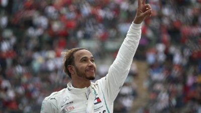Hamiltons Blick gen Himmel – Vettels Verneigung