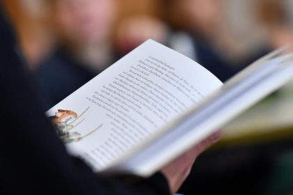 15 Minuten täglich Vorlesen erleichtert später Lesenlernen für Grundschüler