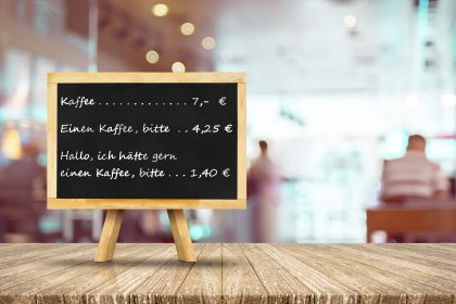 Freundlichkeit zahlt sich aus – In diesem Café sparen höfliche Menschen über 80 %