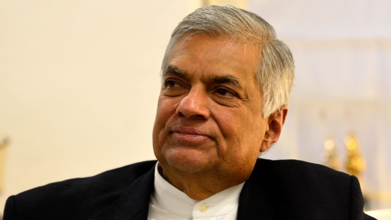 Sri Lanka setzt geschassten Regierungschef wieder ein