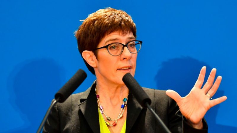 Kramp-Karrenbauer will bei Niederlage im Rennen um CDU-Vorsitz Parteiämter abgeben
