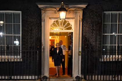 May verteidigt Brexit-Entwurf gegen massive Kritik