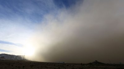 Nordwesten Chinas von heftigem Sandsturm getroffen