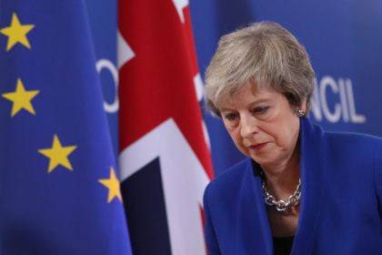 „Komplette Demütigung“: Britische Presse geht hart mit Premierministerin May ins Gericht