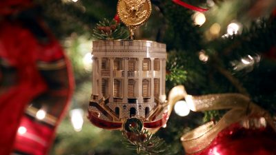 Melania Trump enthüllt Weihnachtsdeko im Weißen Haus