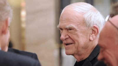 Trauer um Schriftsteller: Milan Kundera mit 94 Jahren gestorben