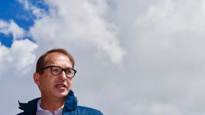 Dobrindt hat die „Falschbehauptungen“ über den UN-Migrantionspakt satt und will die AfD aus dem Parlament jagen