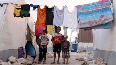Erste Hilfslieferung für syrische Flüchtlinge im Lager Rukban seit zehn Monaten