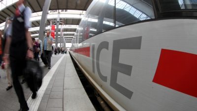 Angriff im ICE bei Kassel: 18-jähriger Schwarzfahrer verletzt Polizisten