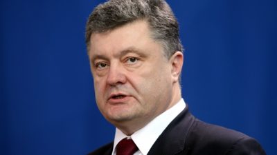 Kriegsrecht ausgerufen! Poroschenko versetzt Ukraine in Alarmbereitschaft – Parlament tritt zusammen