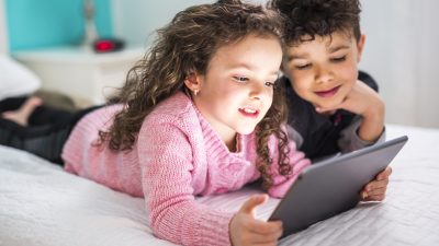 Kinder im Internet: Digitalverbände gegen weitere Verbote im Datenschutzrecht