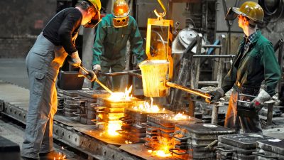 Schichtarbeiter der Metallindustrie: Lieber mehr Freizeit statt mehr Geld