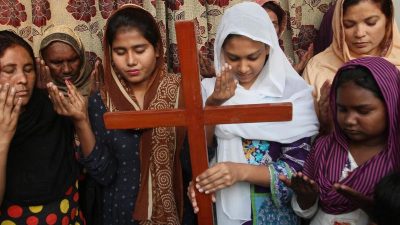Nur knapp der Todesstrafe entgangen: Christin Asia Bibi durfte Pakistan verlassen