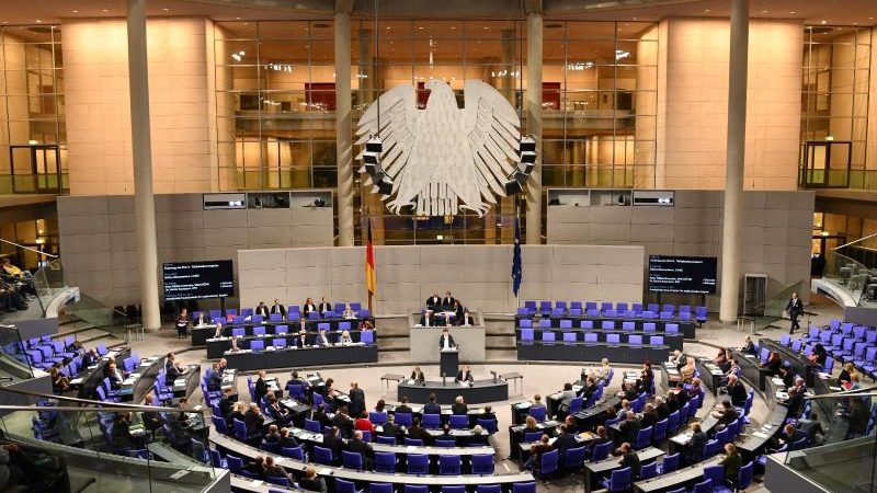 Steuerzahlerbund fordert Begrenzung: „500 Bundestagsabgeordnete sind genug“