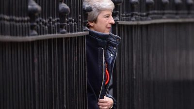 Britisches Kabinett stimmt Mays Brexit-Entwurf zu – EU veröffentlicht Entwurf Online