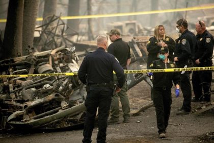 Brände in Kalifornien: Vermisstenzahl steigt auf über 600 – Trump besucht Brandgebiete