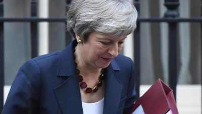 48 Briefe zum Sturz der britischen Premierministerin