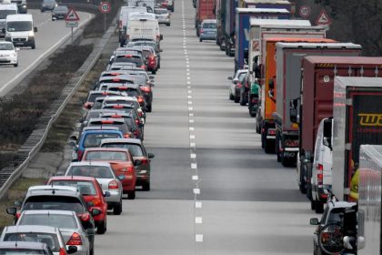 DRK: Rettungsgassen in 80 Prozent aller Fälle zu – das Blockieren kann bis 320 Euro kosten