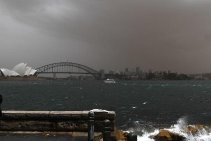 Sandsturm verdüstert Himmel über Australien