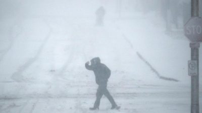 Chicago versinkt im Schneechaos – Weitere Warnung vor Schneestürmen in den USA