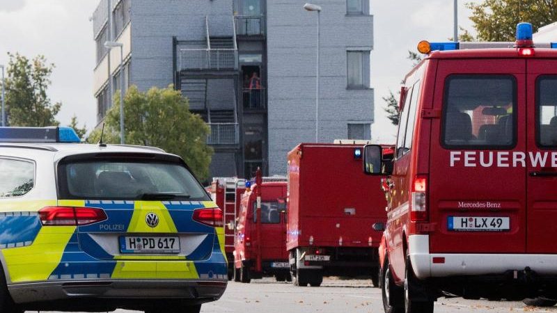 Angefahren und mit Messer bedroht: Feuerwehr fordert Polizeischutz an Silvester