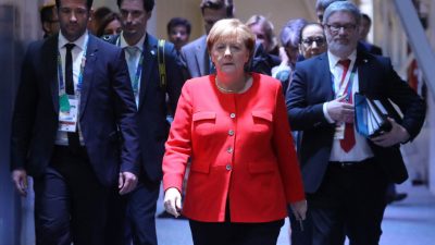 G20-Treffen: Merkels Spickzettel amüsiert die australische Presse