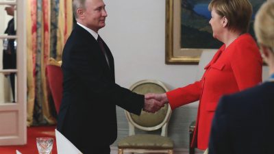 Merkel und Putin vereinbaren diplomatische Beratungen zu Ukraine-Konflikt
