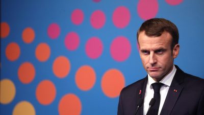 Macron will „kein Öl ins Feuer gießen“: Statement zu „Gelbwesten“ erst nach Protesten am Samstag