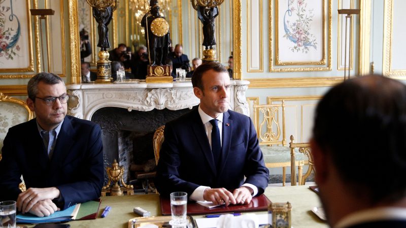 Frankreich: Macron sinkt auf Hollandes historisches Popularitätstief – Zustimmung bei 23 Prozent