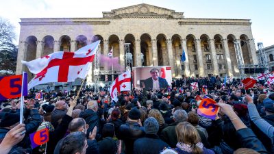 25.000 Georgier protestieren gegen Wahl der neuen Staatschefin Surabischwili