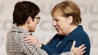 Kramp-Karrenbauer fast genau so beliebt wie Merkel – Gauland und Weidel abgeschlagen