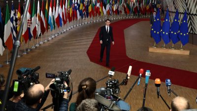 „Ich bin kein Freund des Eurozonen-Budgets“: Österreichs Kanzler lehnt Macron-Merkel-Vorstoß ab