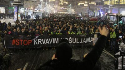 Tausende Serben demonstrieren erneut gegen Präsident Vucic