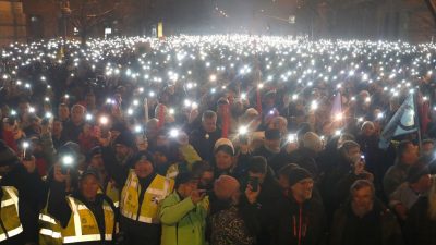 Ungarn: Tausende protestierten erneut gegen das Arbeitsgesetz