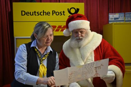 „An den Weihnachtsmann“ – Weihnachtspostamt in Himmelpfort kürt die drei schönsten Wunschzettel