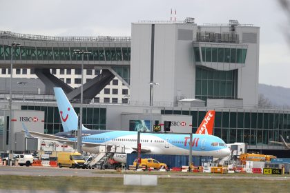 Ohne Anklage freigelassen: Paar nach Drohnen-Alarm am Londoner Flughafen Gatwick ist unverdächtig
