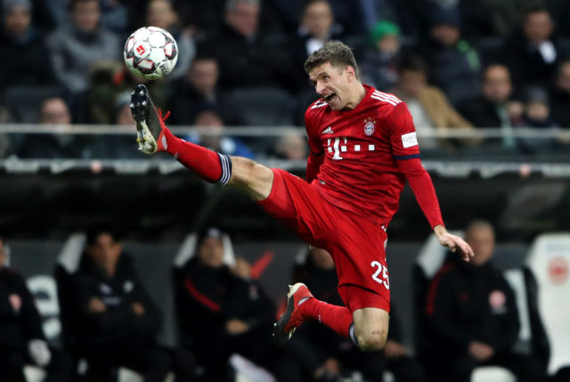 Müller mit vollstem Einsatz. Foto: Simon Hofmann/Bongarts/Getty Images
