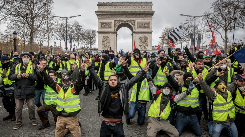 „Gelbwesten“ demonstrieren in Frankreich auch an den Feiertagen weiter
